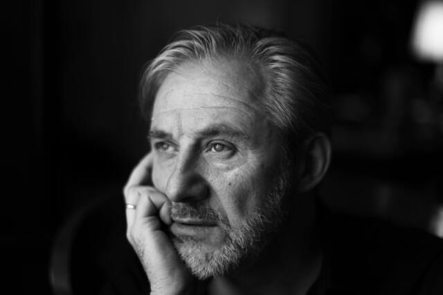 Der Wiener Schauspieler Joseph Lorenz gibt seine Lesung im Theater Akzent am Freitag, 4. Februar zum Besten.  | Foto: Ch Zadra