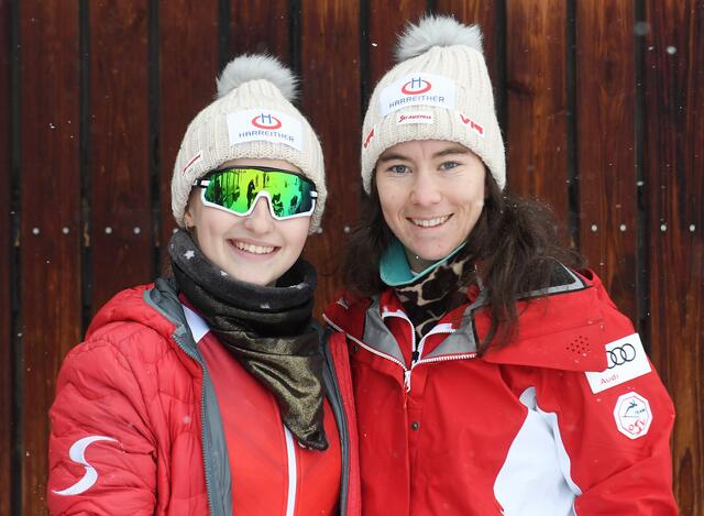 Elina Stary (links) konnte mit ihrem Guide Celine Arthofer die Bronzemedaille holen | Foto: GEPA