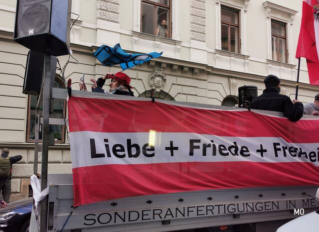 Liebe, Friede, Freiheit