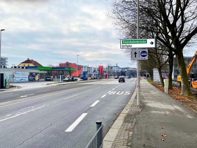 Anfang Februar sollen insgesamt vier neue Hinweistafeln auf der Unteren Donaulände sowie auf der Freistädter Straße montiert werden. | Foto: Stadt Linz