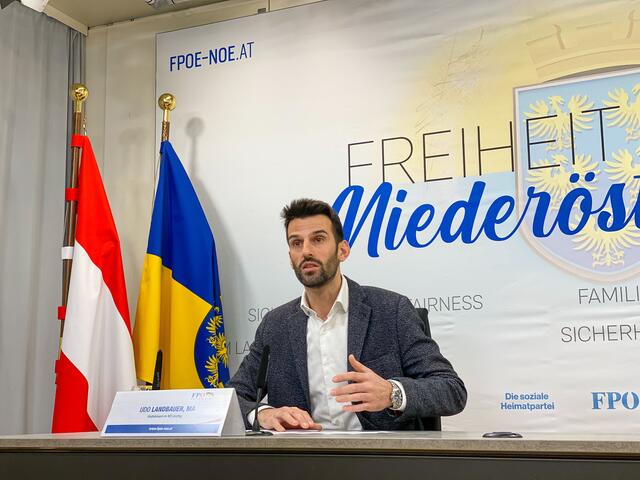 FP-Klubchef Udo Landbauer bei der Pressekonferenz | Foto: FPÖ NÖ