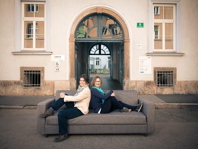 Friedensbüro-GF Jutta Dier (li.) mit ihrer Kollegin Ursula Hauszer, Leiterin des Projekts "Mobile Stadtteilarbeit" | Foto: Grazer Büro für Frieden und Entwicklung