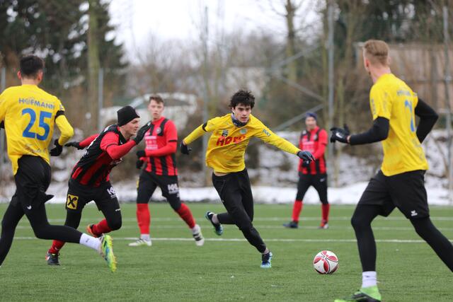 Erstes Aufeinandertreffen: Landesligist SK St. Magdalena traf zum Vorbereitungs-Reigen auf OÖ-Ligisten ASKÖ Donau Linz. | Foto: Reischl
