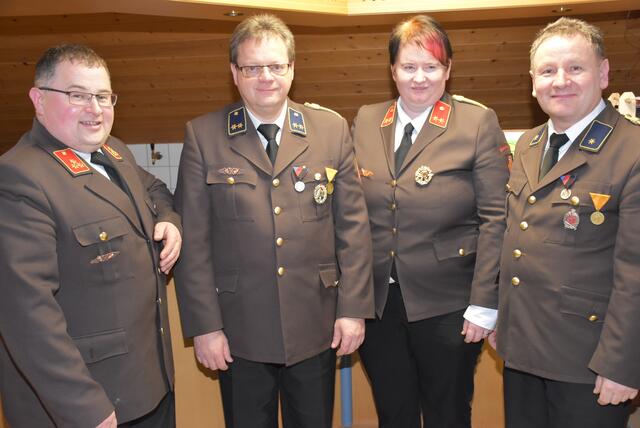 Kommando FF Riedersdorf | Foto: Zinterhof