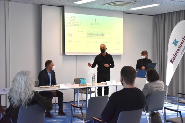 Der TVB-Kufsteinerland präsentierte gemeinsam mit Kuratoren das Programm für die "glück.tage" 2022. Dies ohne Anwesenheit des Hauptkurators Thomas Weninger.  | Foto: Barbara Fluckinger