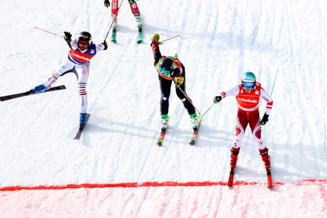 Johannes Rohrweck im roten Trikot  | Foto: GEPA-pictures
