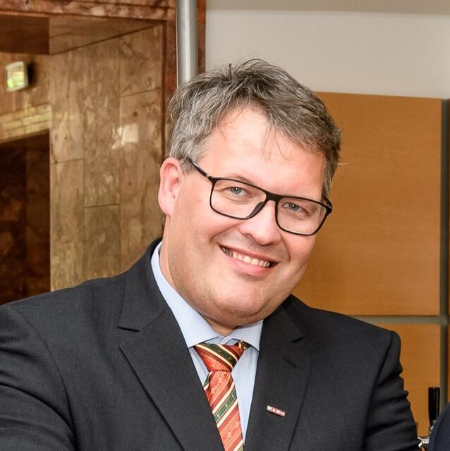 Thomas Stockinger. "Der kulinarische Blumengruß zum Valentinstag liegt aktuell mehr im Trend als je zuvor." | Foto: Florian Wimmer