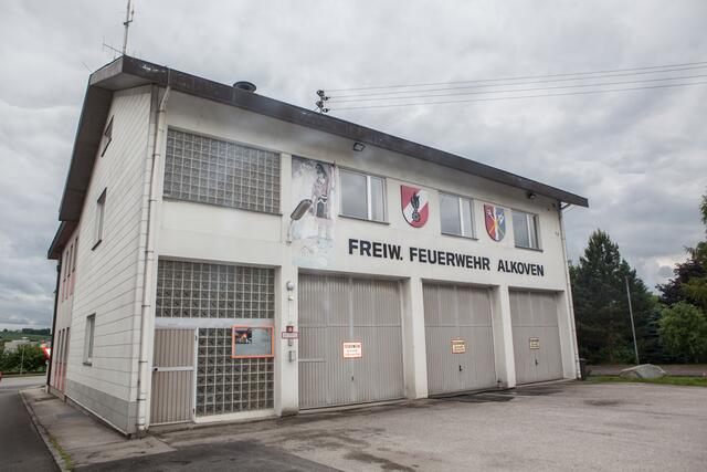 Das derzeitige Feuerwehrzeughaus in Alkoven ist nicht mehr zeitgemäß. | Foto: Hermann Kollinger