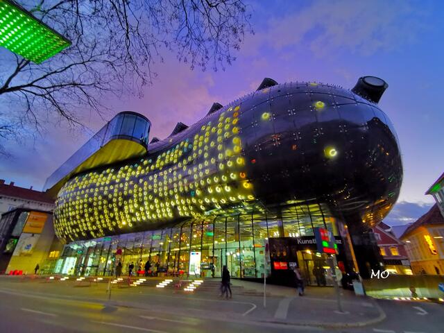 Kunsthaus Graz, Fassade