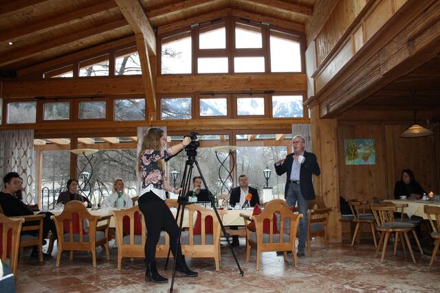 Bgm. Herbert Mayer: „Es geht in der Gemeindepolitik um Anliegen und Probleme, nicht um persönliche Befindlichkeiten. Unsere Gruppe ist lösungsorientiert.“  | Foto: Elisabeth Zangerl 