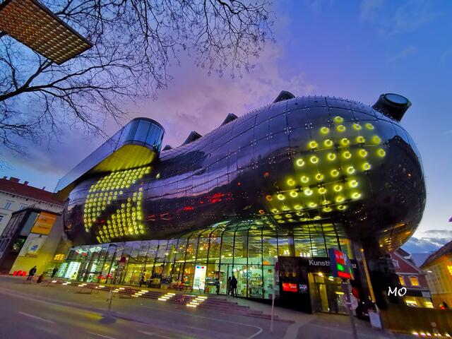 Kunsthaus Graz, BY NIGHT