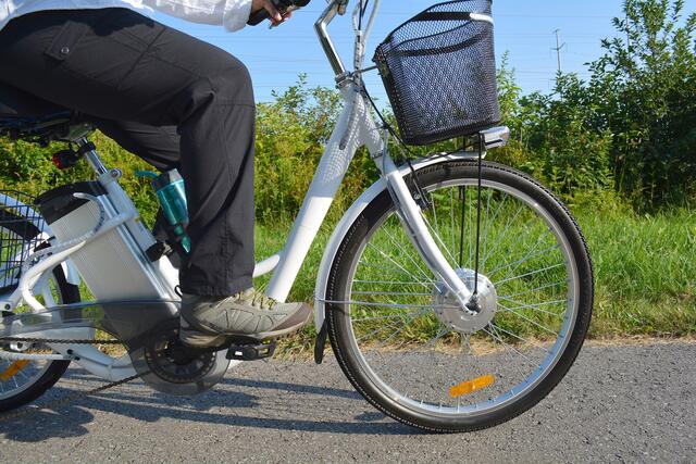 Gesund, flott, aber auch gefährlich: E-Bikes bergen mehr Tücken als "normale" Fahrräder. | Foto: goldenshrimps/Panthermedia