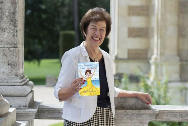 Die Hietzinger Autorin Christa Saitz vermittelt in ihrem neuen Buch pure Lebensfreude. | Foto: Esther Bauer