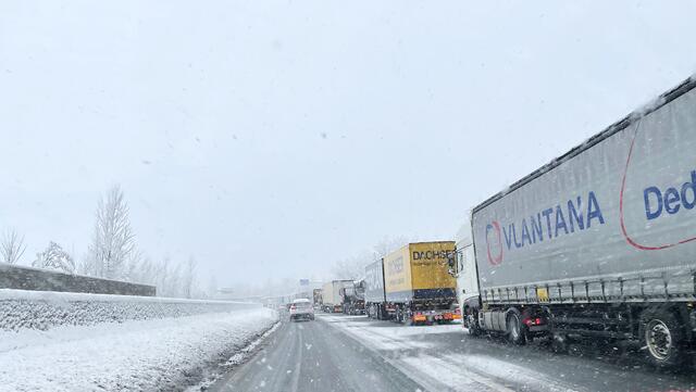 Gibt es arbeitsrechtliche Konsequenzen, wenn man aufgrund von starkem Schneefall nicht oder zu spät in die Arbeit kommt? | Foto: Sternagel