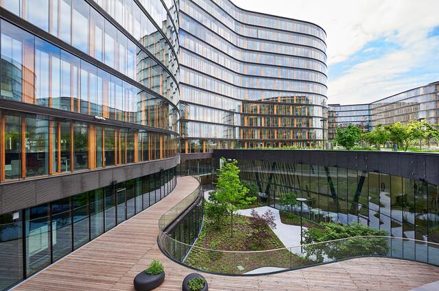 Am Erste Campus finden sich zahlreiche Restaurants. Ab 3. Februar werden Speisen, die übrig bleiben, vom Samariterbund geholt und an Bedürftige verteilt. | Foto: Toni Rappersberger