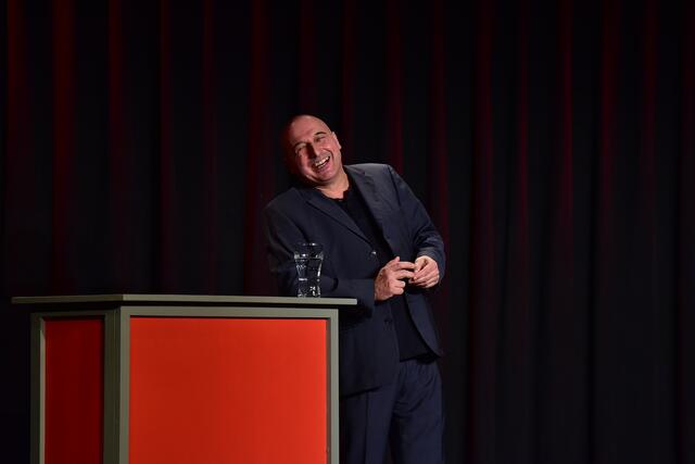 Christoph Fälbl feierte Premiere im Casanova. | Foto: Markus Spitzauer
