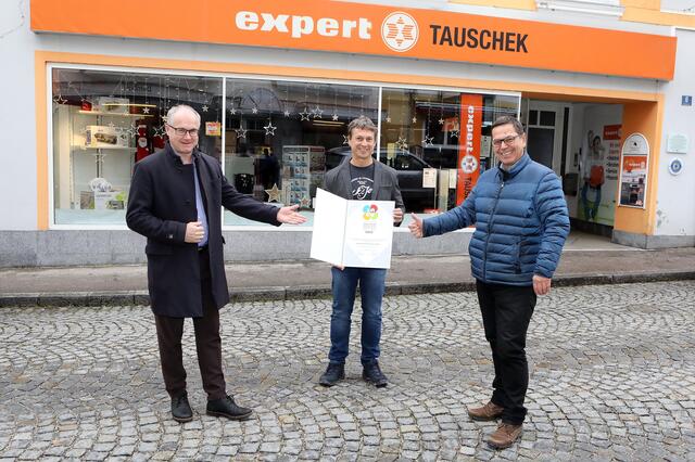 Christian Tauschek freute sich über die Auszeichnung als vorbildlicher Lehrbetrieb. | Foto: Andreas Maringer