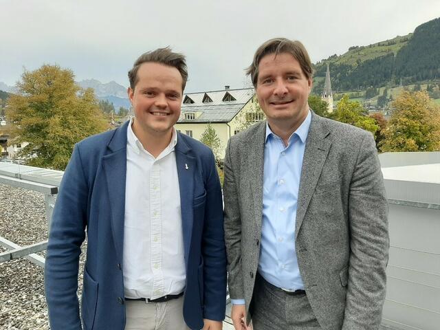 Stefan Monitzer (Bezirksvorsitzender - Junge Wirtschaft) und Peter Seiwald (Obmann der Wirtschaftskammer Kitzbühel) (v. li.). | Foto: Wirtschaftskammer Kitzbühel