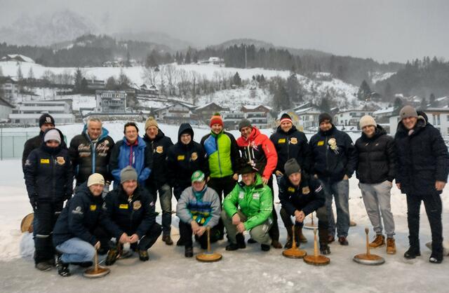 Sie trotzten den widrigen Wetterverhältnissen und nahmen am Lichtmess-Eisschießen des ESV Gröbming teil. | Foto: KK