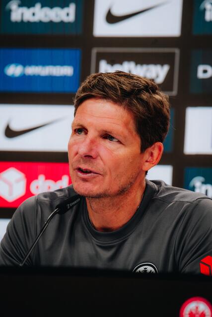 Oliver Glasner gewinnt mit Frankfurt in Stuttgart.  | Foto: Eintracht Frankfurt