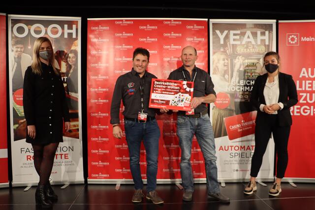 V.r.n.l.: Michaela Falkner (Casino-Marketing-Leitung), File Siegfried, File August, Nina Suitner (Marketing-Bezirksblätter Innsbruck) | Foto: Anna Wieser