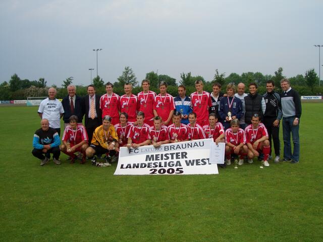 Landliga-Meister 2005 – der FC Braunau.  | Foto: Bernbacher