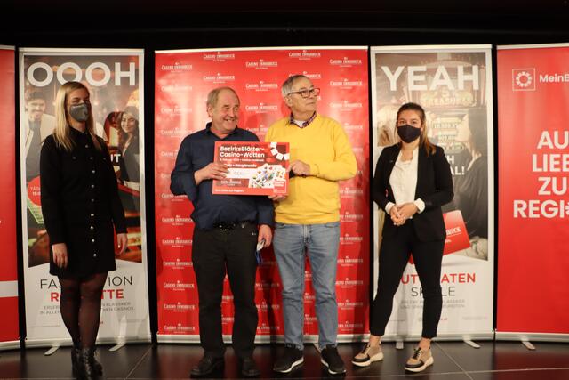 V.r.n.l.: Michaela Falkner (Casino-Marketing-Leitung), Himberger Stefan, Thrainer Reinhard, Nina Suitner (Marketing-Bezirksblätter Innsbruck) | Foto: Anna Wieser