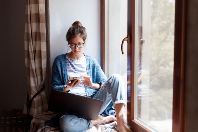 Mit einem positiven Bescheid braucht man aktuell viel Geduld.  | Foto: Marina Andrejchenko.stock.adobe.com