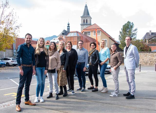 Stefan Verderber, Julia Gerold, Astrid Wieser, Martina Bärnthaler, Petra Vaclavek, Michael Blinzer, Birgit Pichler, Angelika Brunner, Rene Klemmer und Anton Schmedler (v. l.). | Foto: Mitteregger