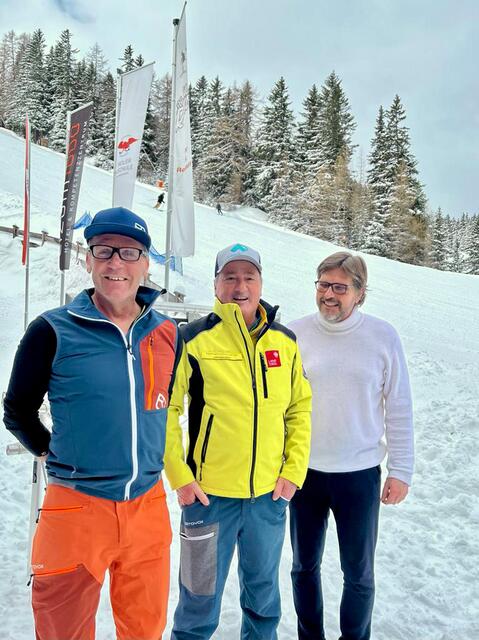 Höchste Kompetenz: Lizum 1600-GF Christian Abenthung begrüßte Harald Riedl (li.) und Rudi Mair  | Foto: privat