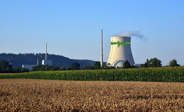 "Grünes Mascherl" für Kernenergie kommt von der EU | Foto: Collage: Alexandra Ott; Fotos: pixabay.com