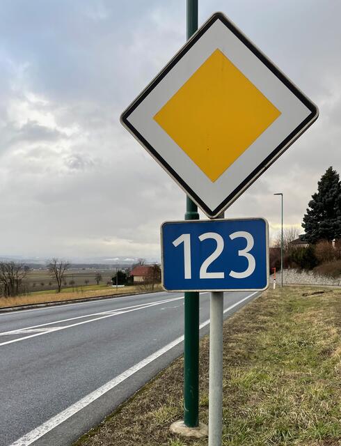 Eine Umfahrung der B123 könnte die Anrainer in Mauthausen entlasten sowie die Verkehrssituation im Ortskern entschärfen, meint der Gemeinderat. | Foto: BezirksRundSchau Perg