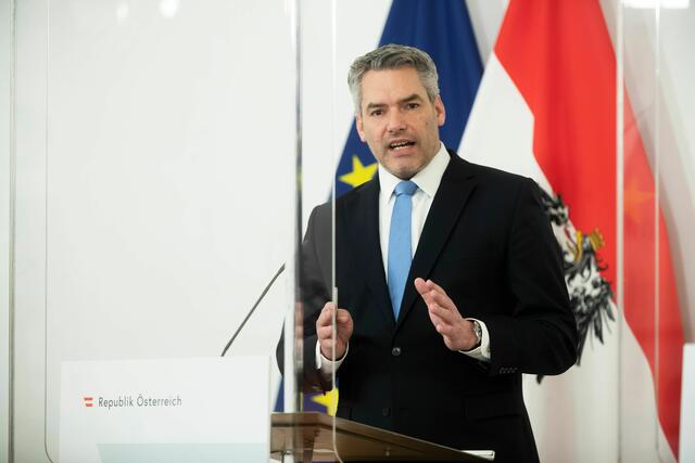 Nehammer löst den Kurz-"Think Tank" auf. | Foto: BKA/Florian Schrötter