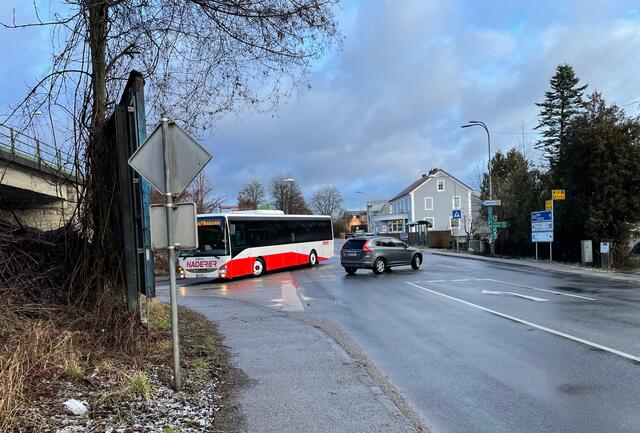 Abzweigung von der B123 durch die Unterführung Richtung Bahnhof und Markt Mauthausen. | Foto: BezirksRundSchau Perg