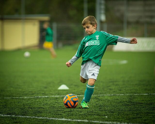 Spiel, Spaß und Action erwartet die Kinder und Jugendlichen beim ersten Rosentaler Fußballcamp. | Foto: Pixabay