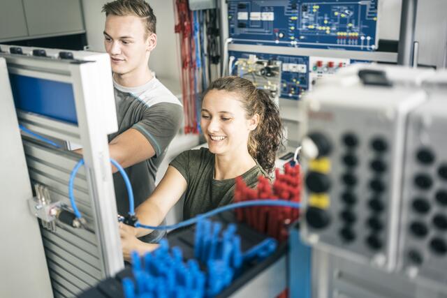 Die voestalpine Precision Strip in Böhlerwerk ermöglicht erstmalig den Start der Lehre bereits im März, zusätzlich zum September. | Foto: voestalpine Precision Strip
