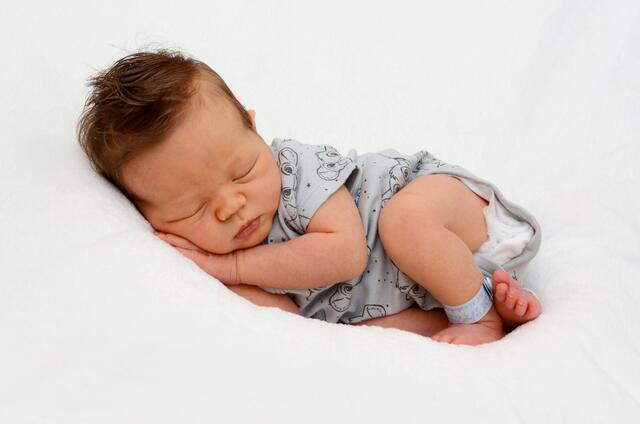 FELIX MARTIN
Geburtsdatum: 24.9.2021
Eltern: Katharina Maria Trafner und Daniel Martin Trafner
Größe: 52cm
Gewicht: 3690g | Foto: Baby Smile