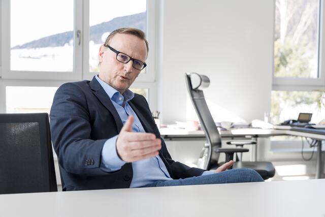 Wolfgang Grabner: "Mittlerweile haben mich mehr als 20 Firmen aus ganz Österreich kontaktiert, die sich informieren wollen, wie das System in der Praxis funktioniert." | Foto: Martin Meieregger