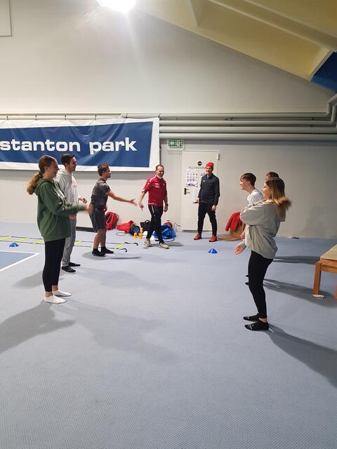 Die arl.x-Trainer haben ein Coaching beziehungsweise eine „Trainer-Ausbildung“ absolviert.  | Foto: Andy Gohl