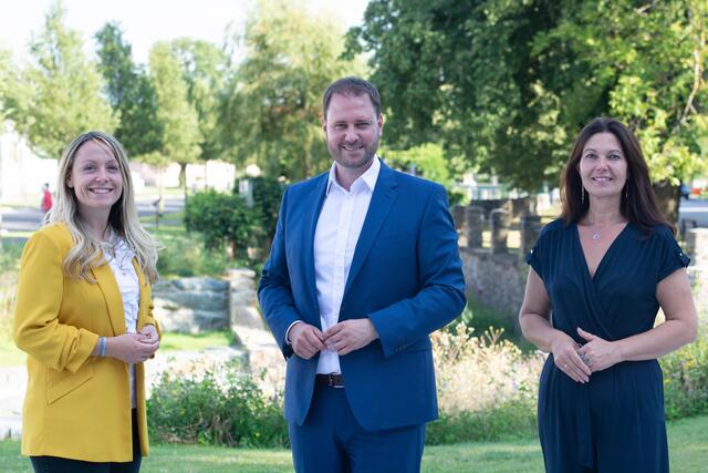 Labg. Julia Wagentristl, ÖVP-Bezirksparteiobmann Christian Sagratz und Labg. Melanie Eckhardt | Foto: ÖVP Burgenland