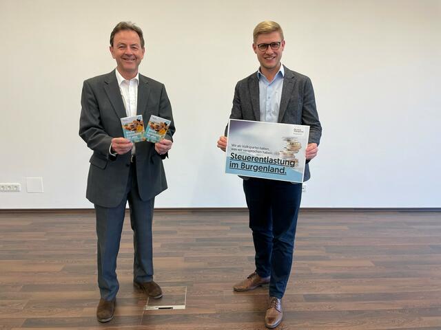 Steuerreform: Nikolaus Berlakovich und Patrik Fazekas präsentierten konkrete Zahlen für den Bezirk Oberpullendorf.  | Foto: Volkspartei Burgenland