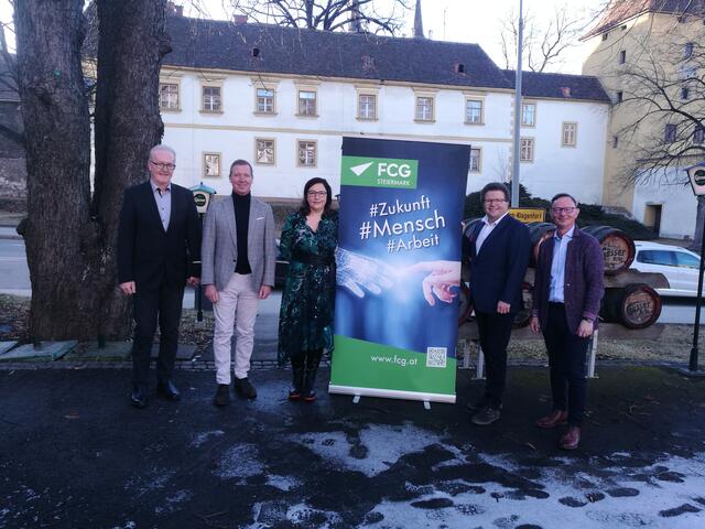 Pressegespräch der Funktionäre der FCG in Leoben: Landesvorsitzender Franz Gosch, geschäftsführender Landesvorsitzender Peter Amreich, Frauenreferentin Johanna Fabian, Regionsvorsitzender Gernot Wallner und Landessekretär Rene Heinrich (v.l.) | Foto: Astrid Höbenreich-Mitteregger