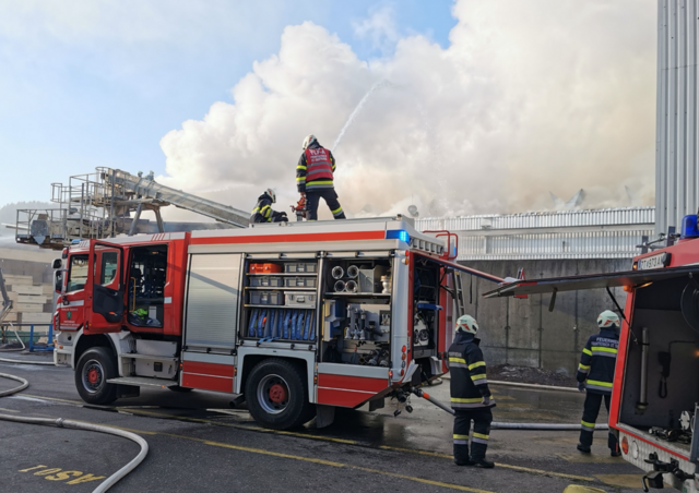 Elf Feuerwehren waren in Bad St. Leonhard im Einsatz. | Foto: Bachliesl