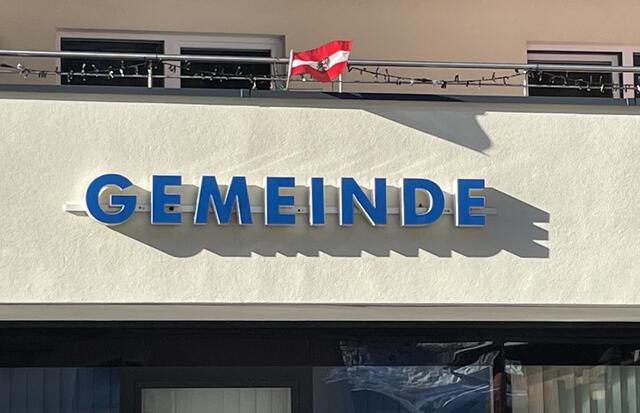 Die BürgerInnen schreiten am 27. Februar 2022 zu den Wahlurnen. | Foto: Othmar Kolp