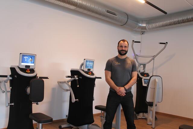 Studioleiter Thomas Schmee ist ausgebildeter Physiotherapeut und studiert aktuell Osteopathie. | Foto: vb/BRS
