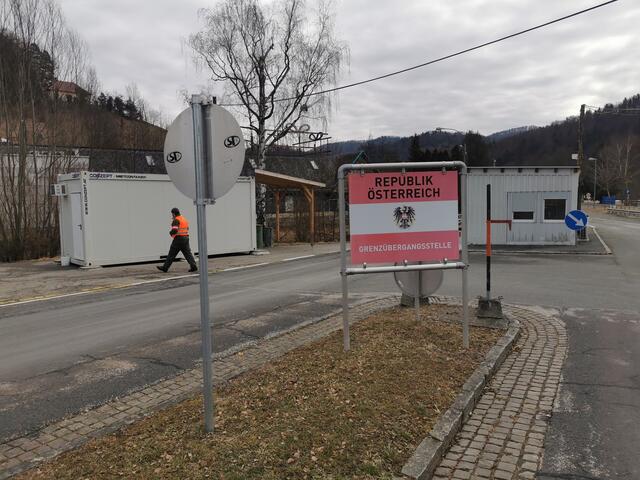 Das Containerdorf für Polizei und Bundesheer in Langegg | Foto: derWaltl