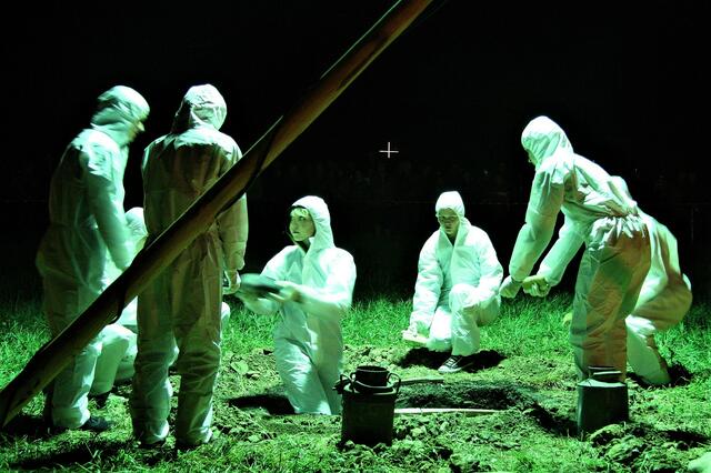 Keramische Brotlaibe aus dem Grubenbrand. | Foto: WOCHE