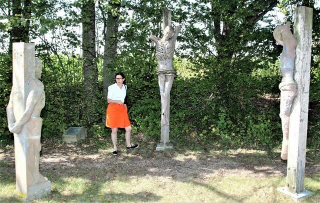 Dautermann in der Kreuzigungsgruppe beim Kreuzweg in Edelsbach. | Foto: WOCHE