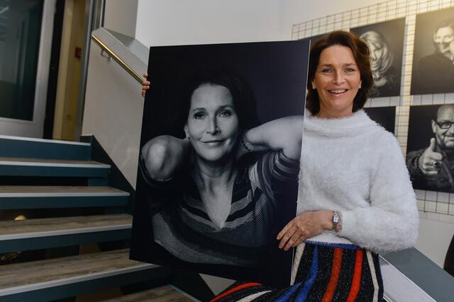 Musical-Darstellerin Maya Hakvoort gefällt sich selten auf  Fotos: "Ich bin sehr kritisch und war mächtig nervös vor dem Shooting. Meine Welt ist die Bühne und das Singen, Fotoshootings sind gar nicht meine Welt. Aber Alex hat das wunderbar hinbekommen. Die Aufregung war sofort verflogen. Das hat richtig Spaß gemacht und das Bild ist super