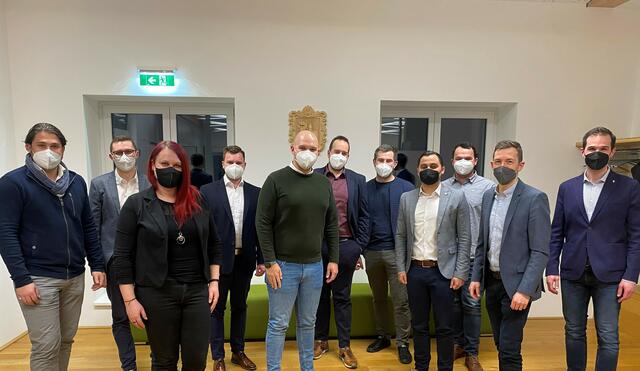 Waizenkirchen Bürgermeister Fabian Grüneis (Mitte) und seine JVP-AmtskollegInnen aus dem Club der Jungbürgermeister. | Foto: JVP OÖ